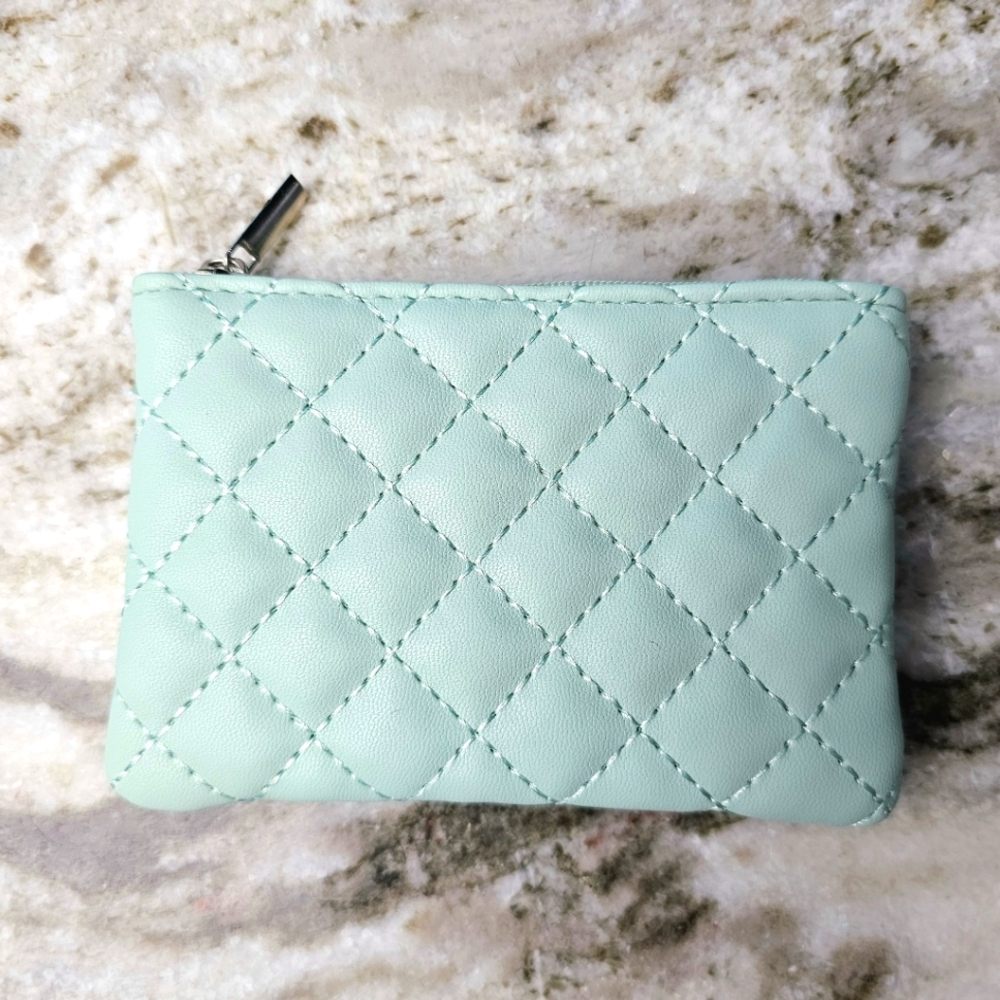 Mini Quitled Puff Lightweight Card Holder